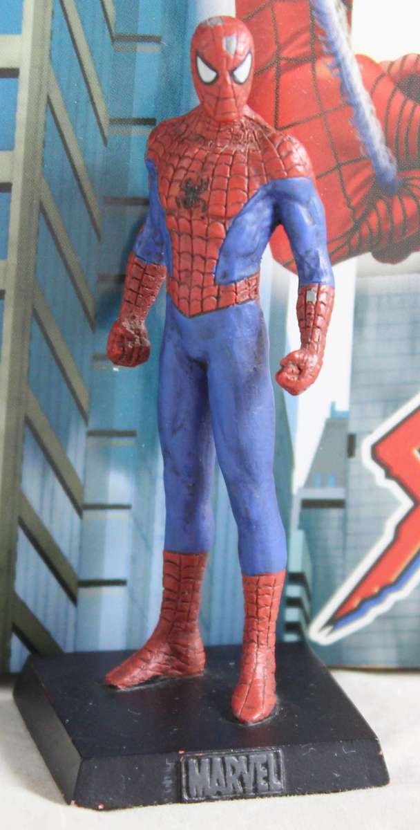 Classic Marvel Collection - Lead, hand painted figurine with book - Spider-Man - #1 - Bid Now!