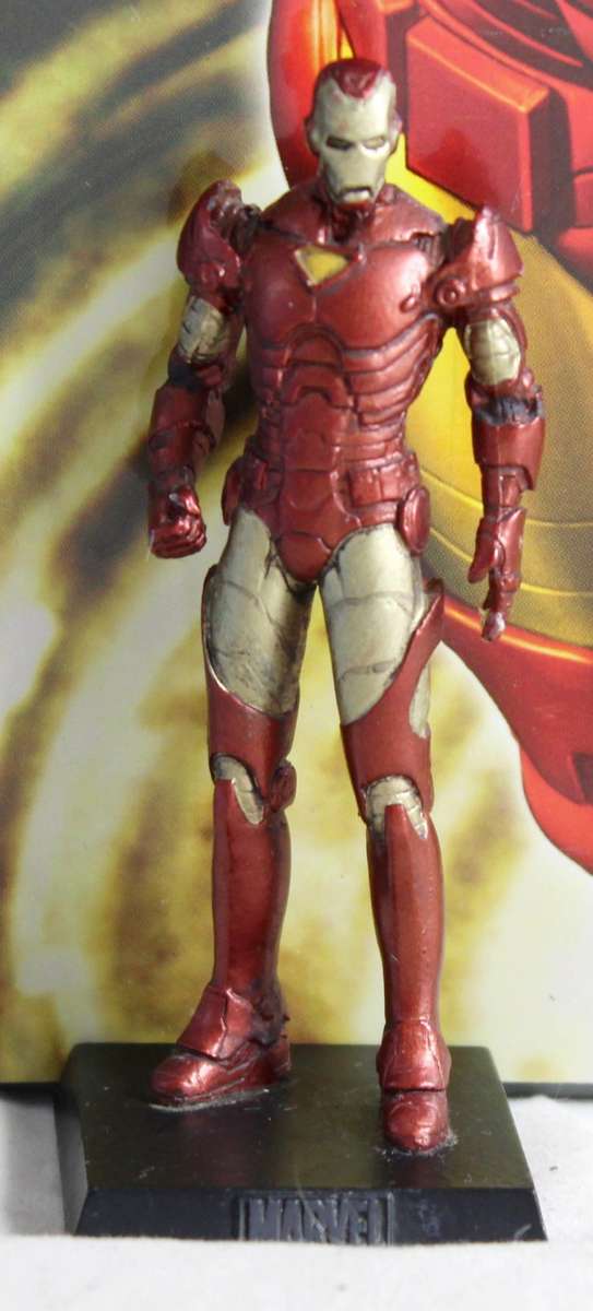 Classic Marvel Collection - Lead, hand painted figurine with book - Iron Man - #12 - Bid Now!