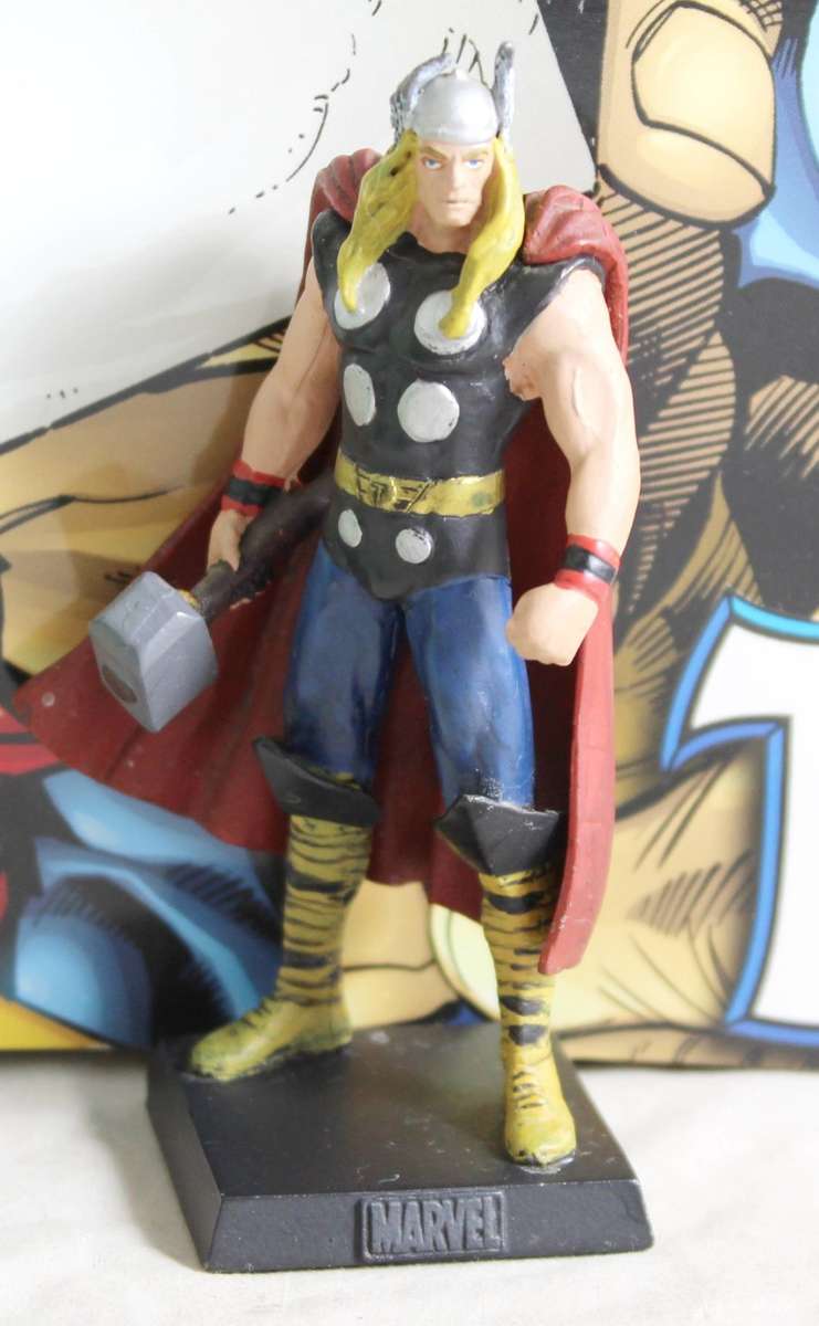 Classic Marvel Collection - Lead, hand painted figurine with book - Thor - #15 - Bid Now!