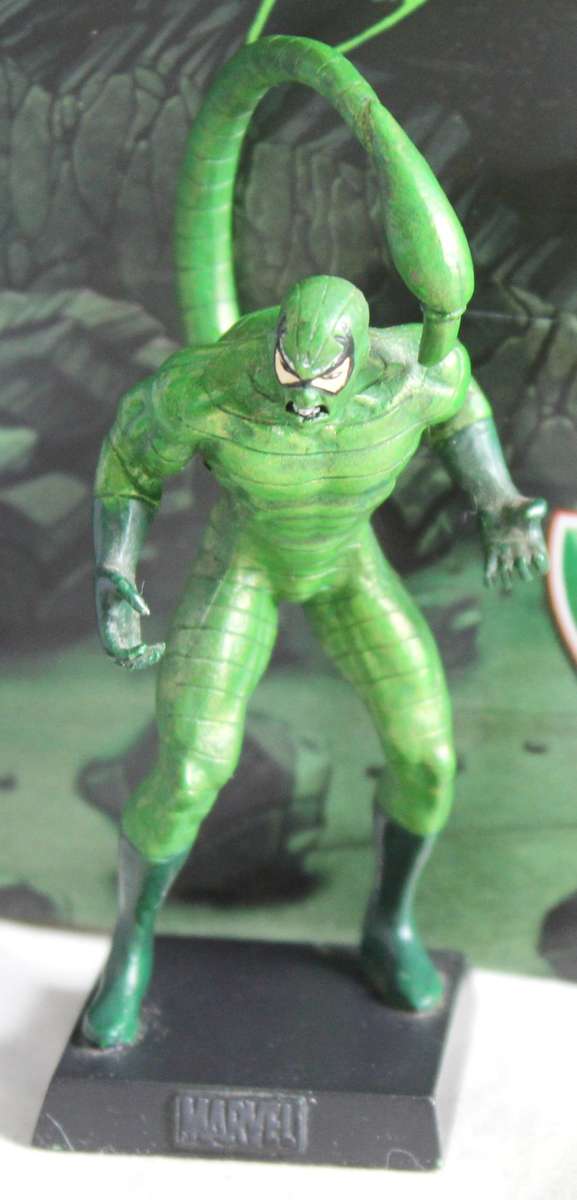 Classic Marvel Collection - Lead, hand painted figurine with book - Scorpion - #86