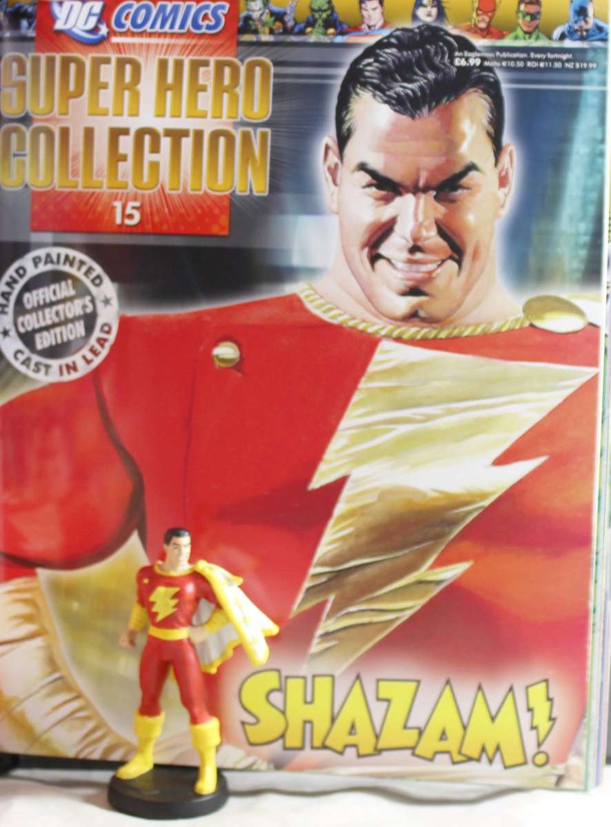 DC Comics - Lead, hand painted figurine with book - Shazam - #15 - Bid Now!