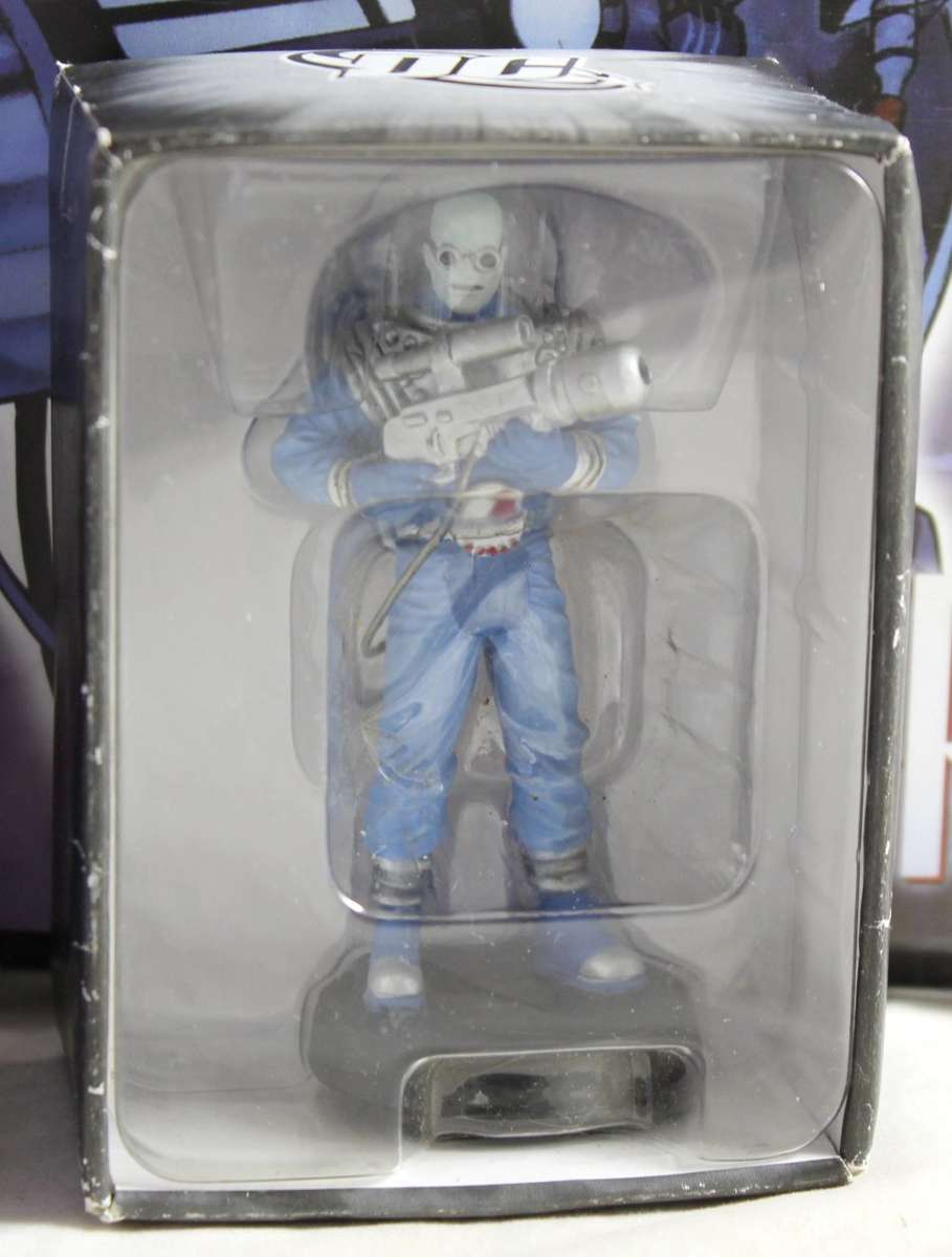 DC Comics - Lead, hand painted figurine with book - Mr.Freeze - #58 - Bid Now!