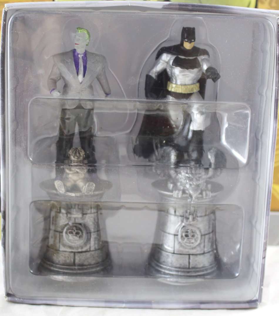 DC Chess Collection - Hand Painted Metallic Resin - Special Edition Batman & Joker + Book - Bid Now!