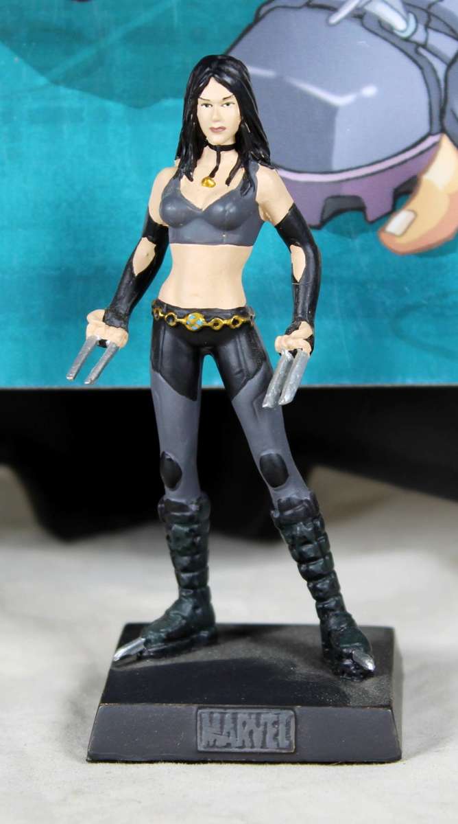 Classic Marvel - Action Figure and Book - X-23 - Issue #117