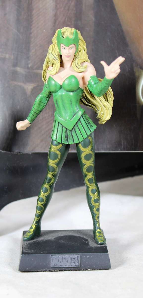 Classic Marvel - Action Figure and Book - ENCHANTRESS - Issue #123 - Bid Now!