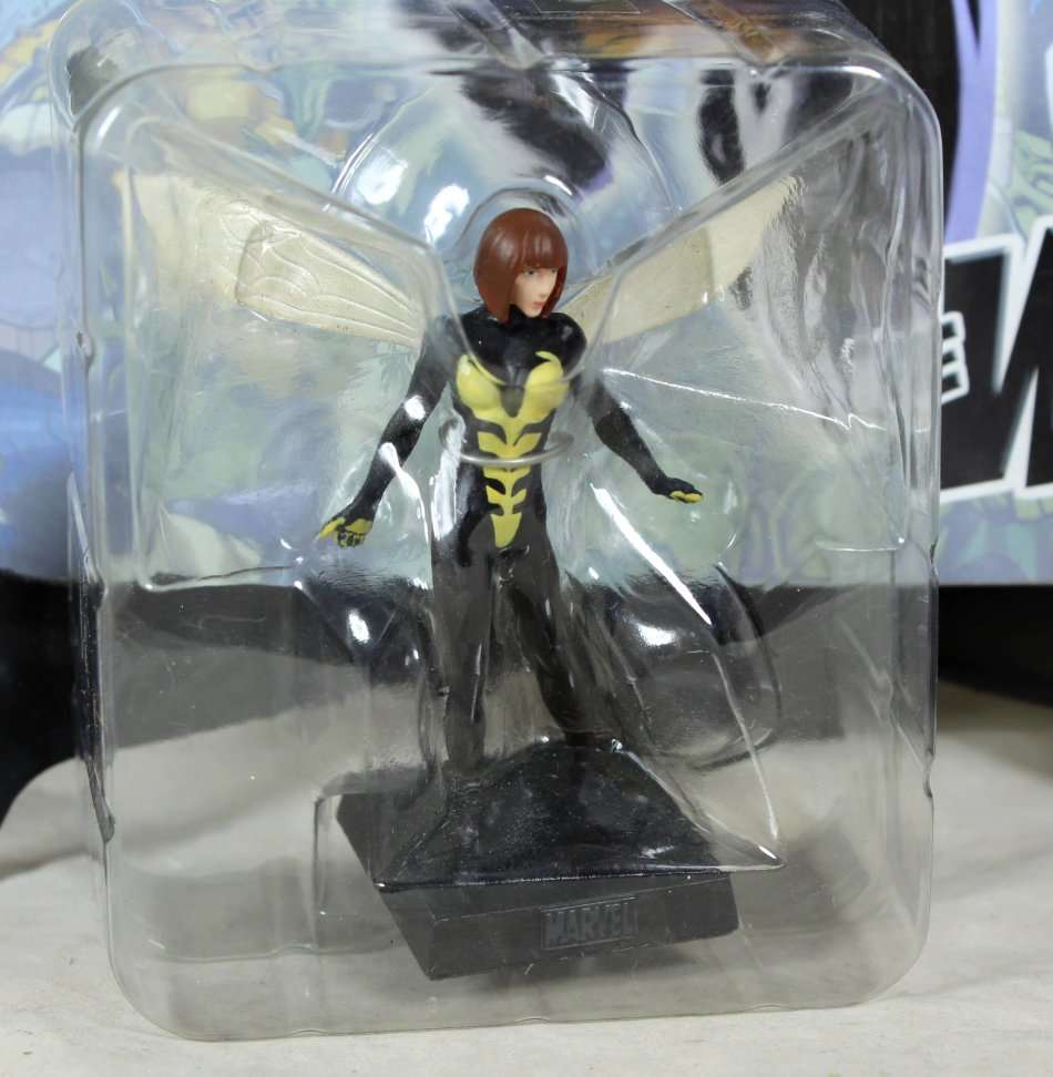 Classic Marvel - Action Figure and Book - WASP - Issue #137 - Bid Now!