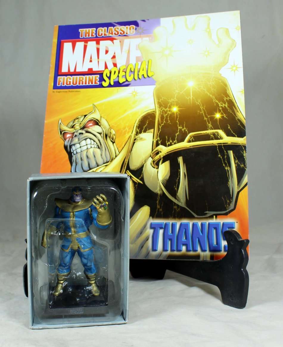Classic Marvel Special Edition - Action Figure and Book - Thanos