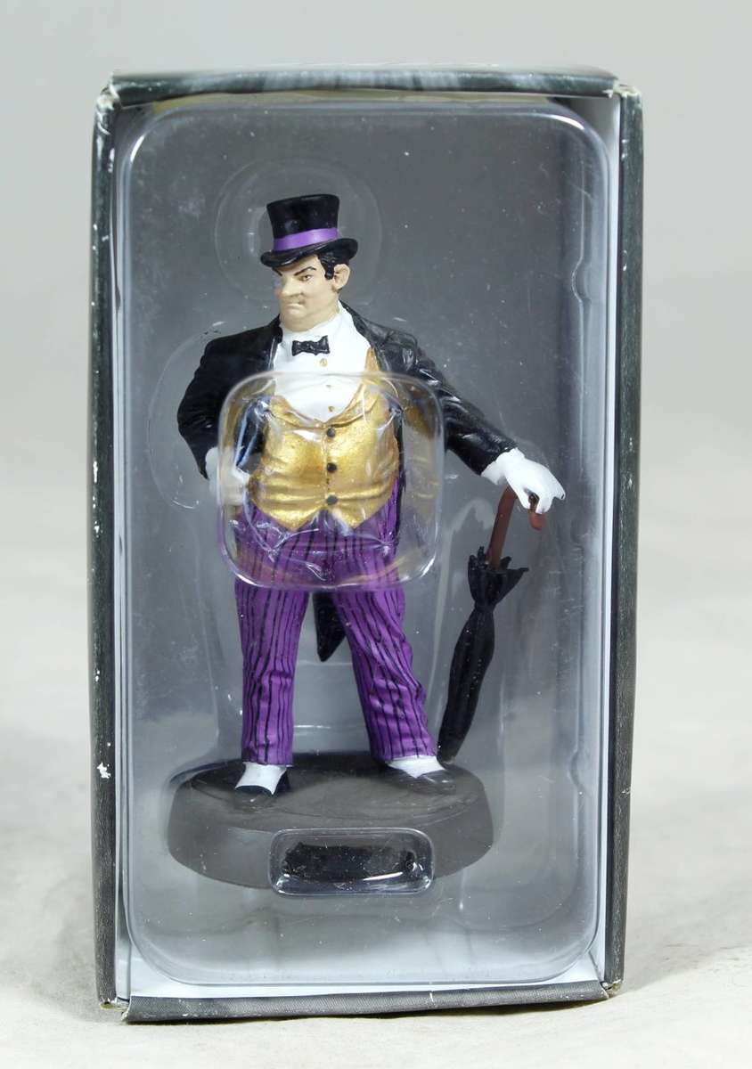 DC COMICS - LEAD HAND PAINTED ACTION FIGURE - PENGUIN - BID NOW!!!!