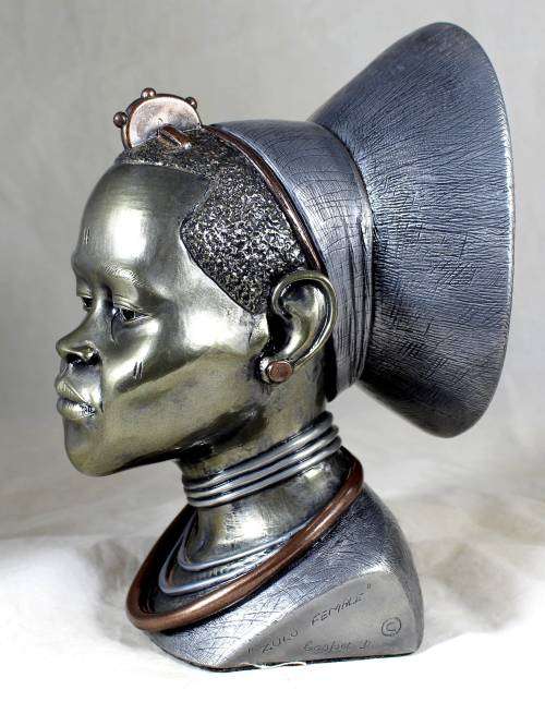 Casper Darare - Zulu Female - Posthumous Cold Casting - Magnificent large sculpture!! Bid now!