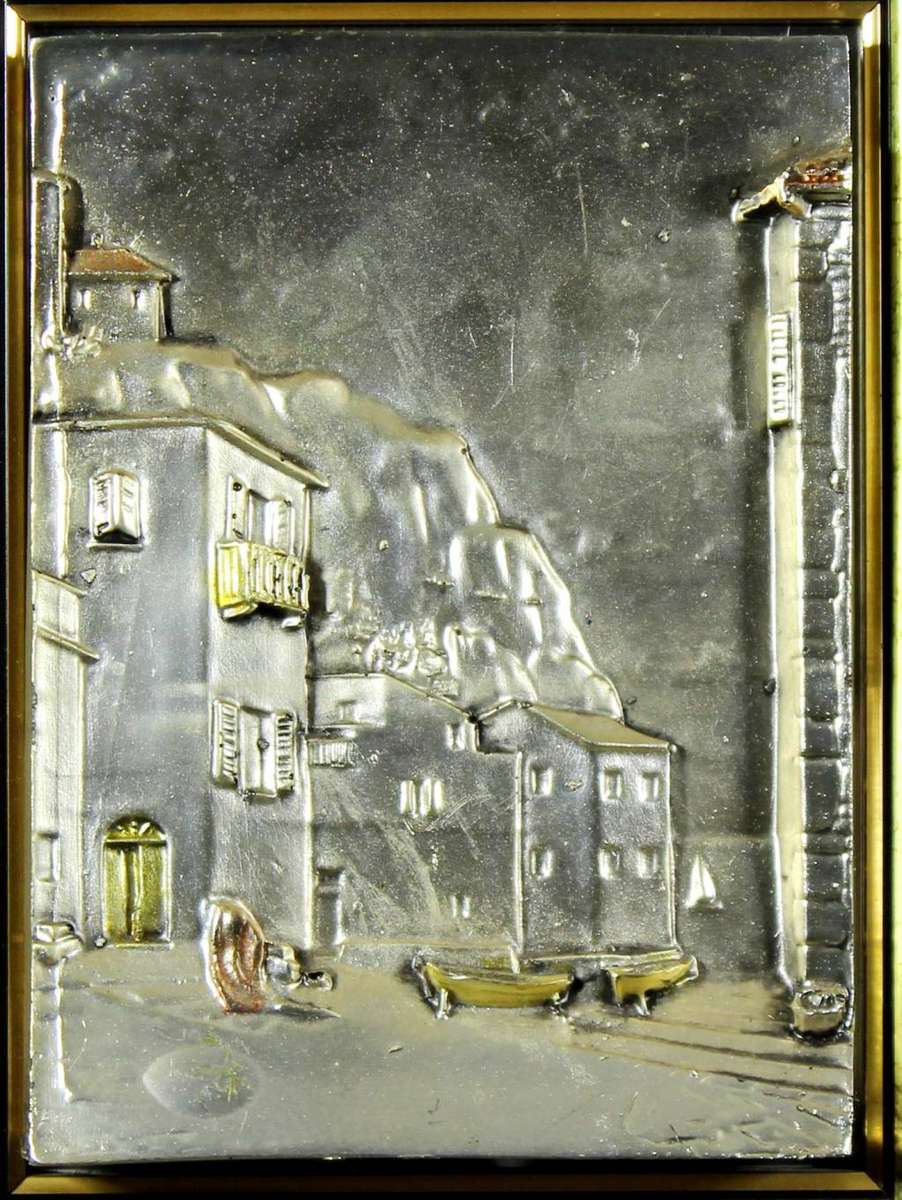Bas-relief Artwork on a mirror - A 3D artwork - houses on the cliff