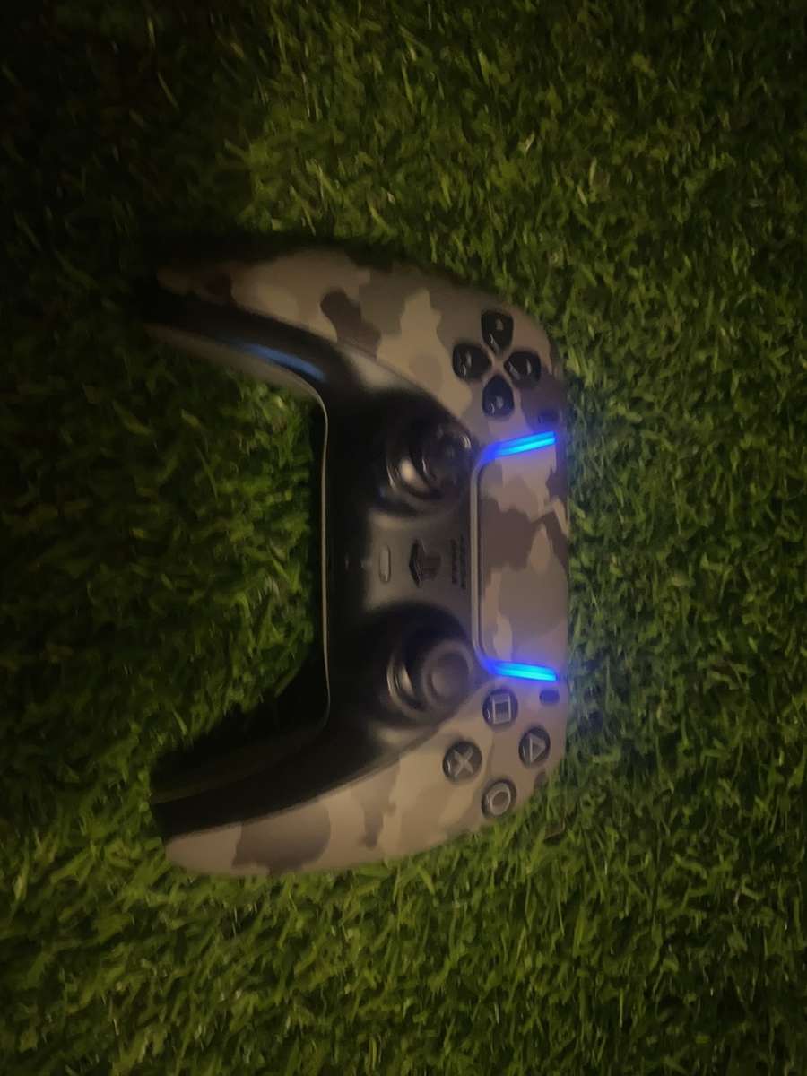PS 5 Camo controller