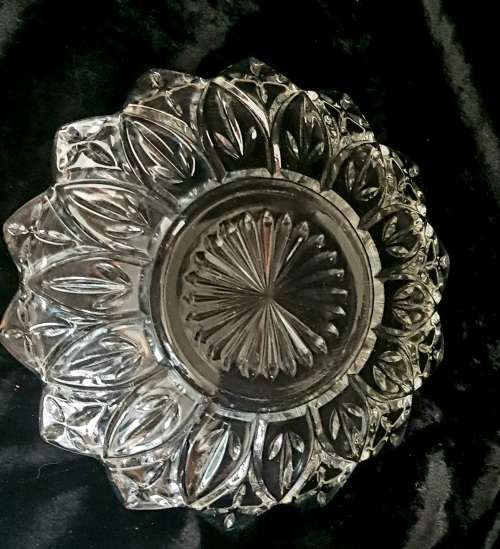 Vintage Federal glass pressed glass petal serving bowl or candy dish