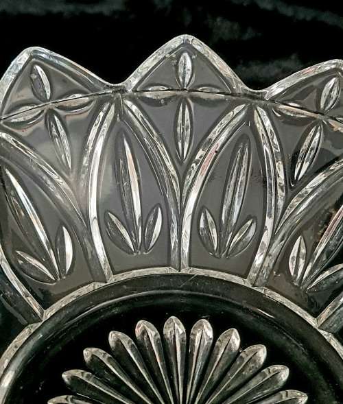 Vintage Federal glass pressed glass petal serving bowl or candy dish