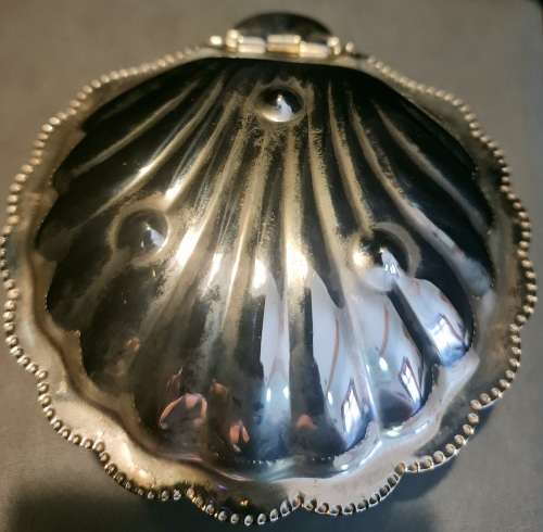  Sea Shell Butter or Caviar Dish with glass insert and spreader