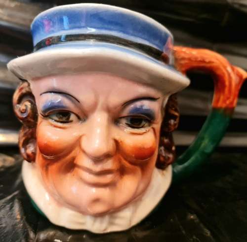 Beautiful character jug in very good condition