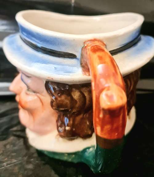 Beautiful character jug in very good condition