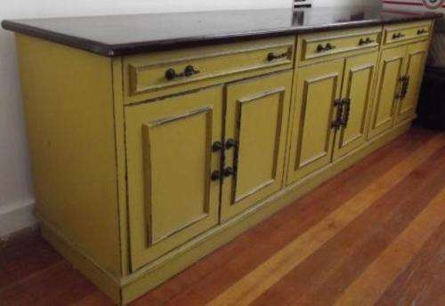 Beautiful Accent Piece Sideboard / TV stand in good condition