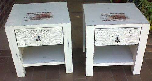 SET OF TWO PEDESTALS SHABBY CHIC STYLE