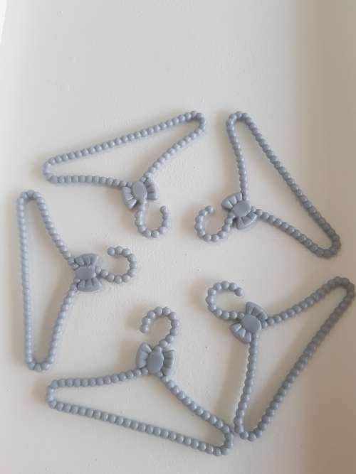 Set of 5 grey hangers for Barbie dolls