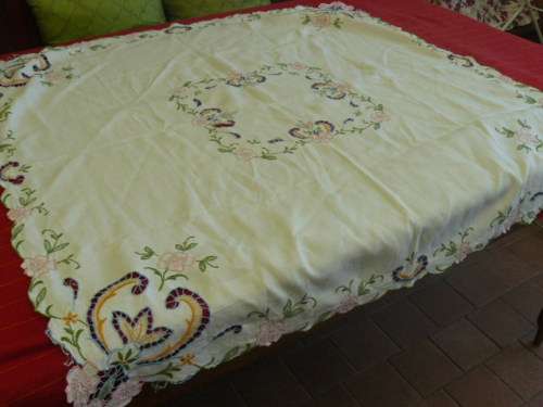 VINTAGE COTTON TABLE CLOTH