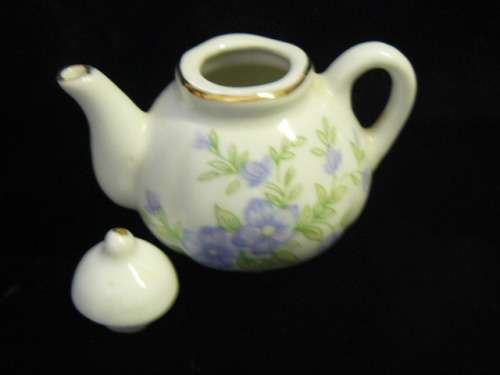 MINIATURE TEA POT PORCELAIN
