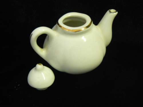 MINIATURE TEA POT PORCELAIN