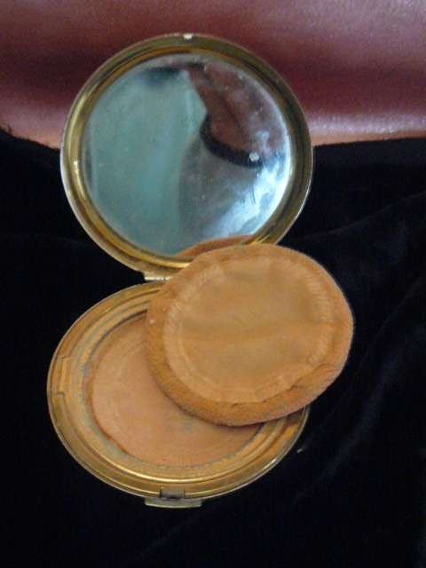 SRTATTON VINTAGE POWDER COMPACT WITH MIRROR