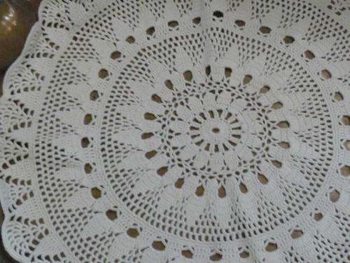 HAND CROCHETED DOILIE 50 CM