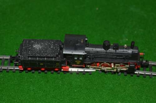 Fleischmann piccolo N guage 7124 Locomotive and tender