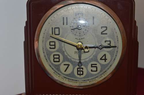 NICE ART DECO INGRAHAM ELECTRIC CLOCK