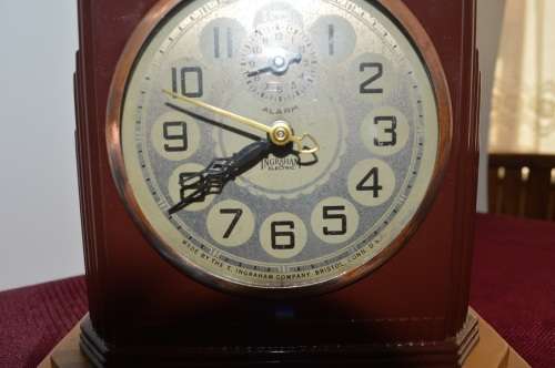 NICE ART DECO INGRAHAM ELECTRIC CLOCK