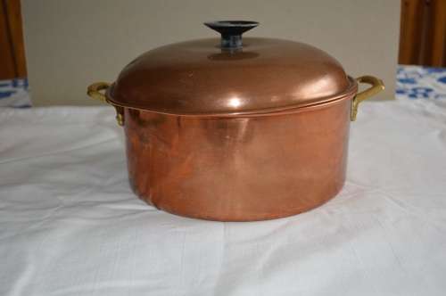 OLD FUNCTIONAL COPPER COOKING POT