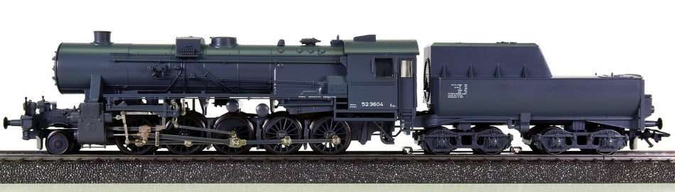 Marklin HO 3393Loc and tender like new