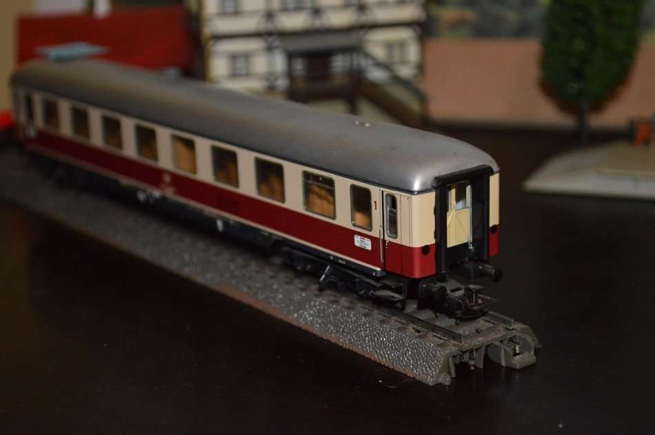 Marklin HO 4089 TEE-IC class 1 compartment car