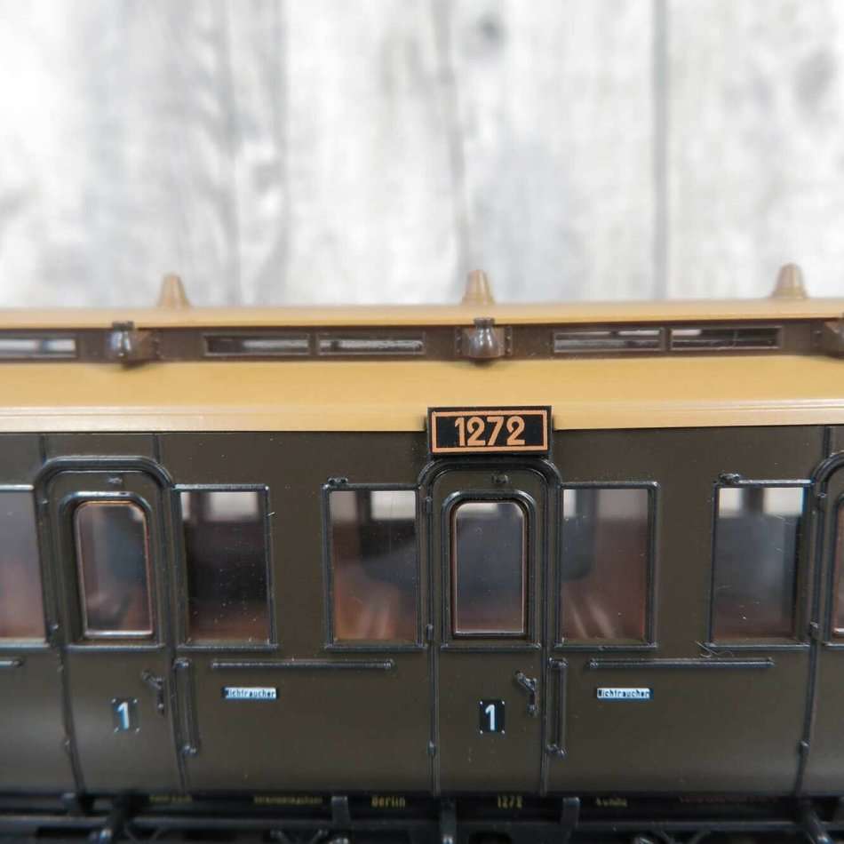 Marklin HO 4206 cl 1 compartment car