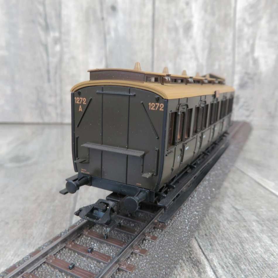 Marklin HO 4206 cl 1 compartment car