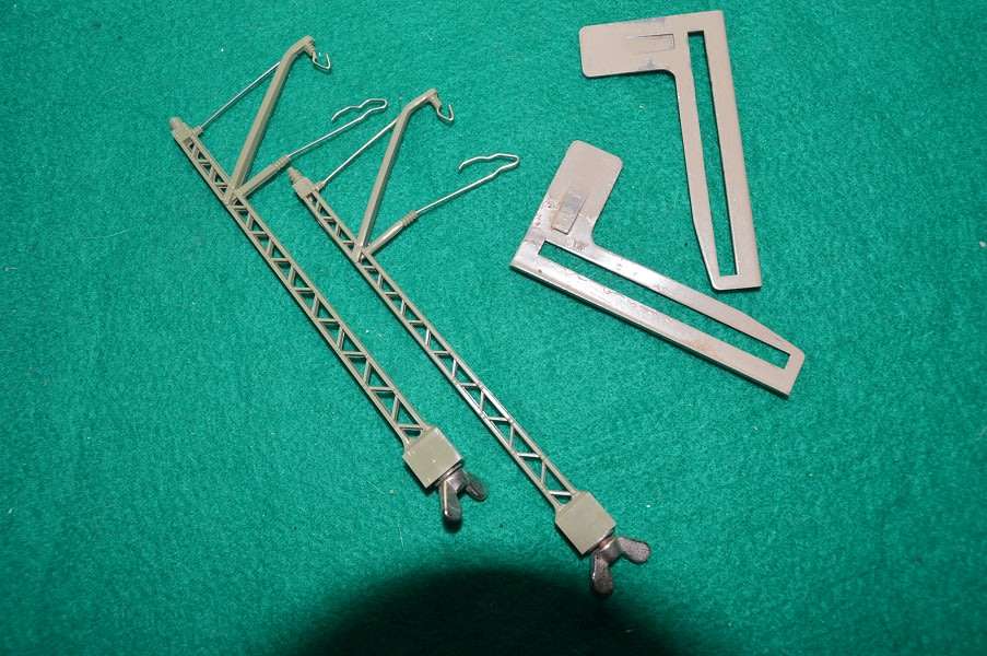 Marklin M track catenary masts set 409mb (7011)