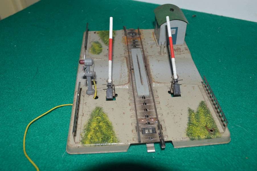 Marklin 7390 Mechanical HO grade crossing