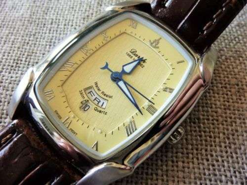 MENS DARCH DRESS WATCH SWISS MOVT QUARTZ like new