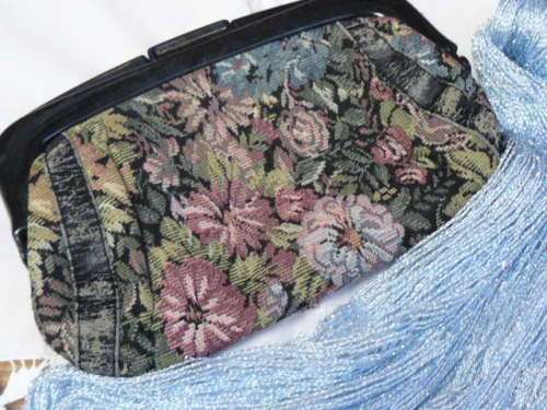 CLUTCH BAG AND SCARVE