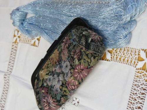 CLUTCH BAG AND SCARVE