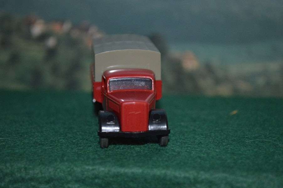 Wiking HO 3350 delivery truck OPEL BLITZ