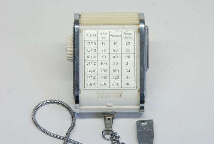 Sixon light meter with selenium cell Gossen Germany 1952 with original pouch