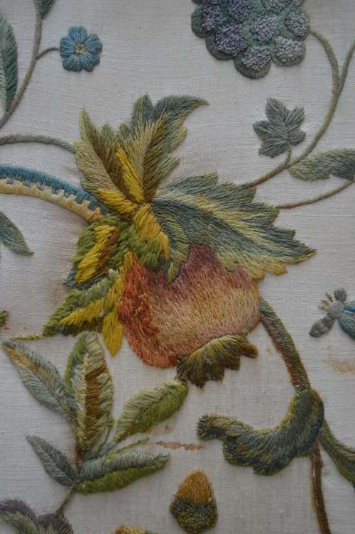 Absolutly stunning cotton and wool crewel embroidered fabric picture 73x50cm
