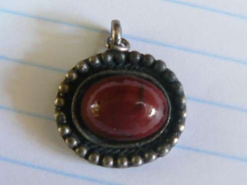 SEMI PRECIOUS STONE PENDANT