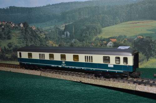 Marklin HO DB luggage car 508092-43505-8 tin