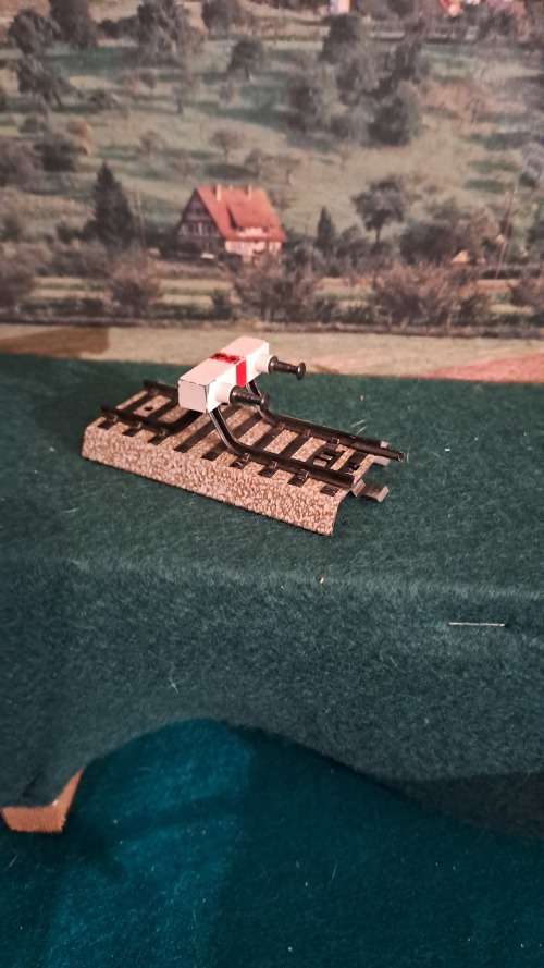 Marklin M track 5129 Buffers/ end track