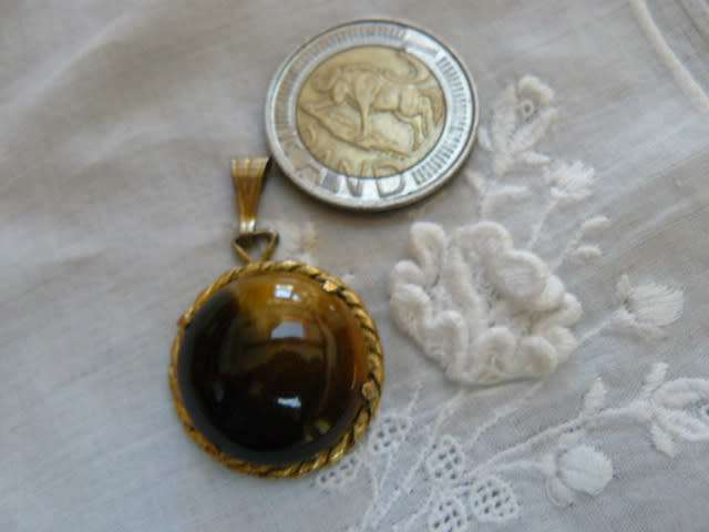 TYGERS EYE PENDANT