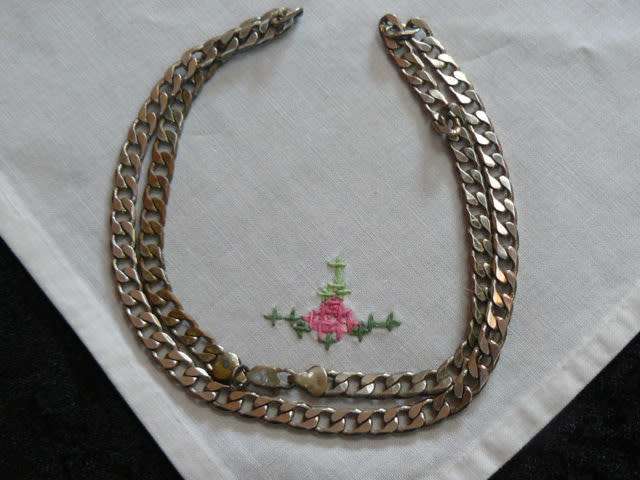 SILVER TONED CHAIN NICE PATTERN 55 CM LONG