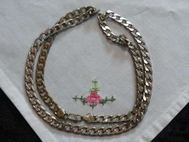 SILVER TONED CHAIN NICE PATTERN 55 CM LONG